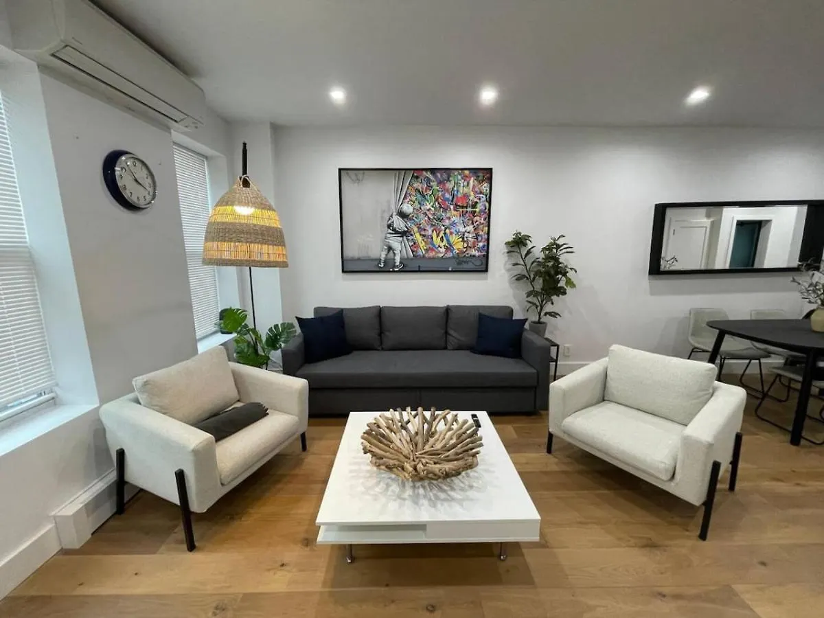 דירות ניו יורק Stunning Family Style Duplex